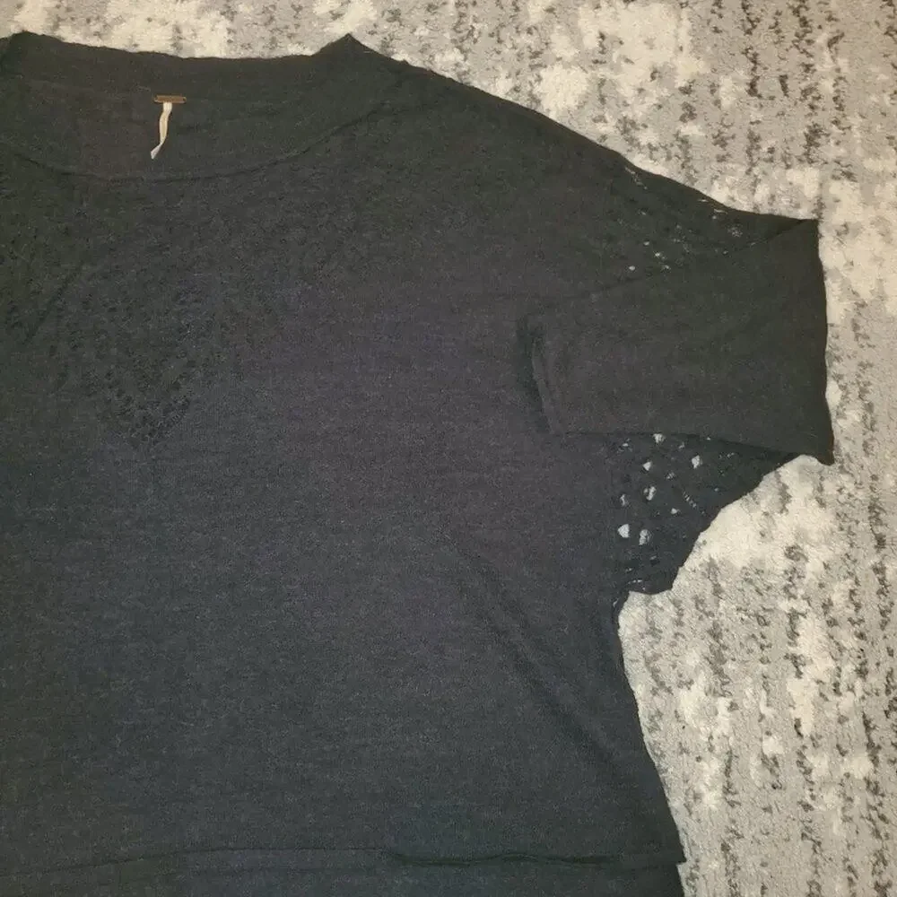 Free People Oversized Knit Black Top || EUC || Med